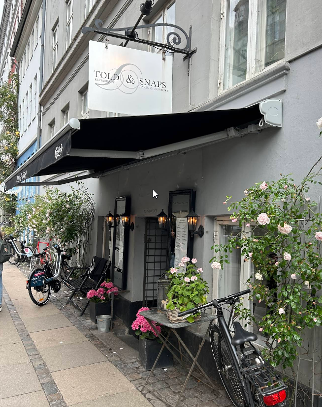 Restaurant Told & Snaps